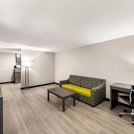 Hotel Clarion Pointe Rhinelander Downtown Exterior foto