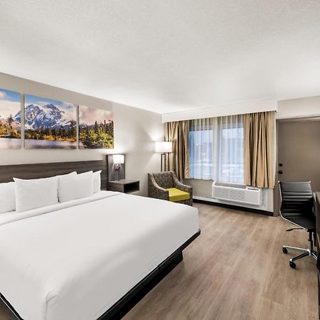 Hotel Clarion Pointe Rhinelander Downtown Exterior foto