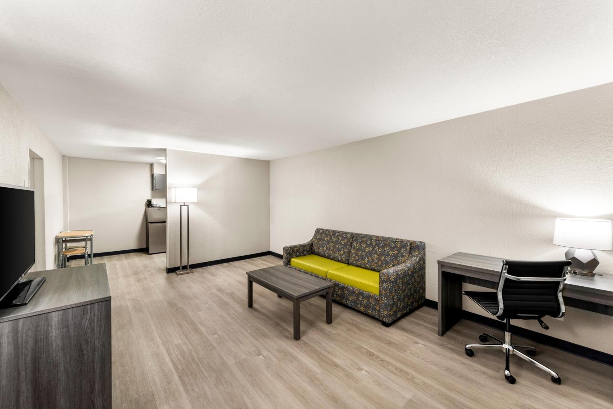 Hotel Clarion Pointe Rhinelander Downtown Exterior foto