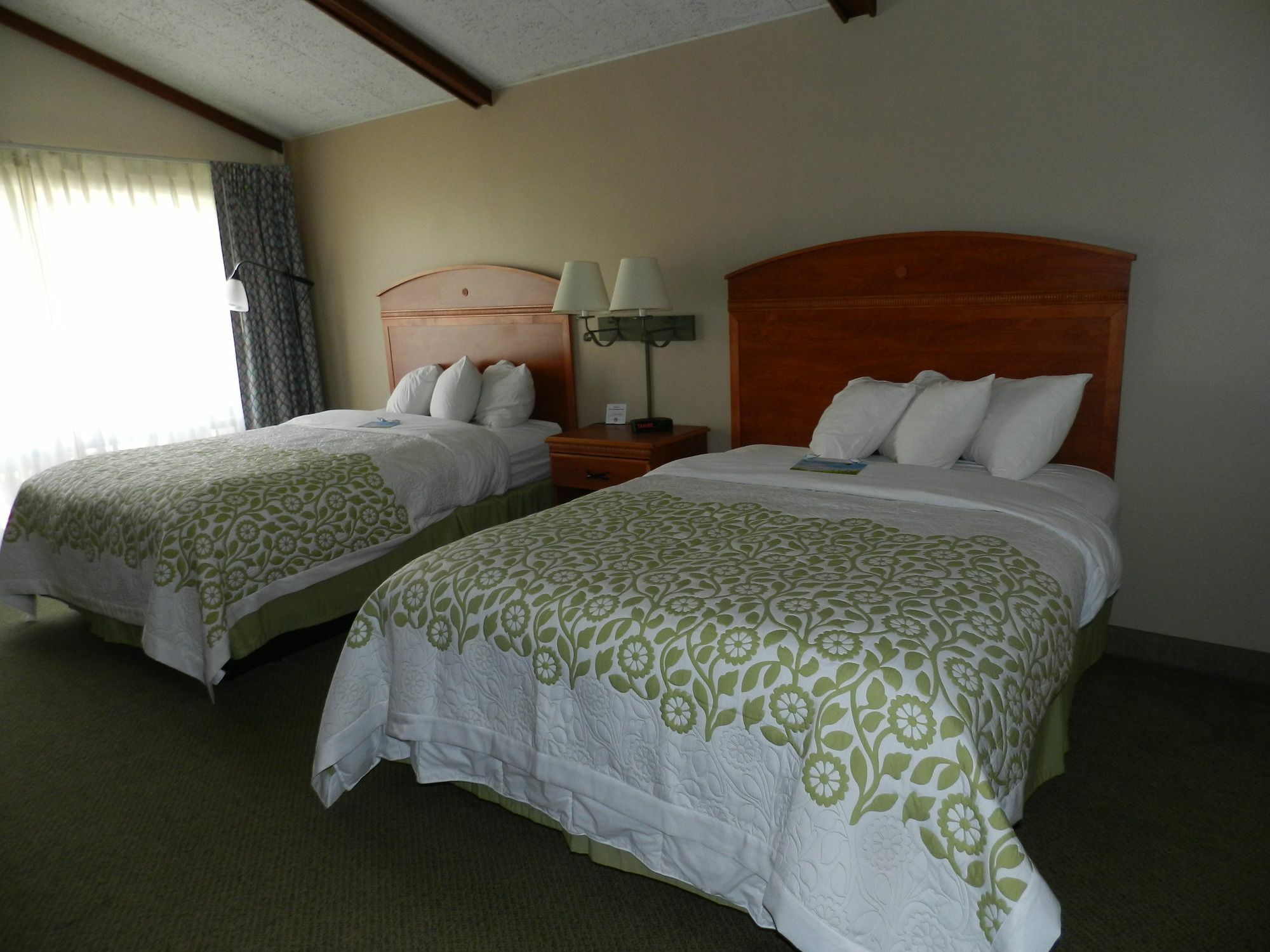Hotel Clarion Pointe Rhinelander Downtown Exterior foto